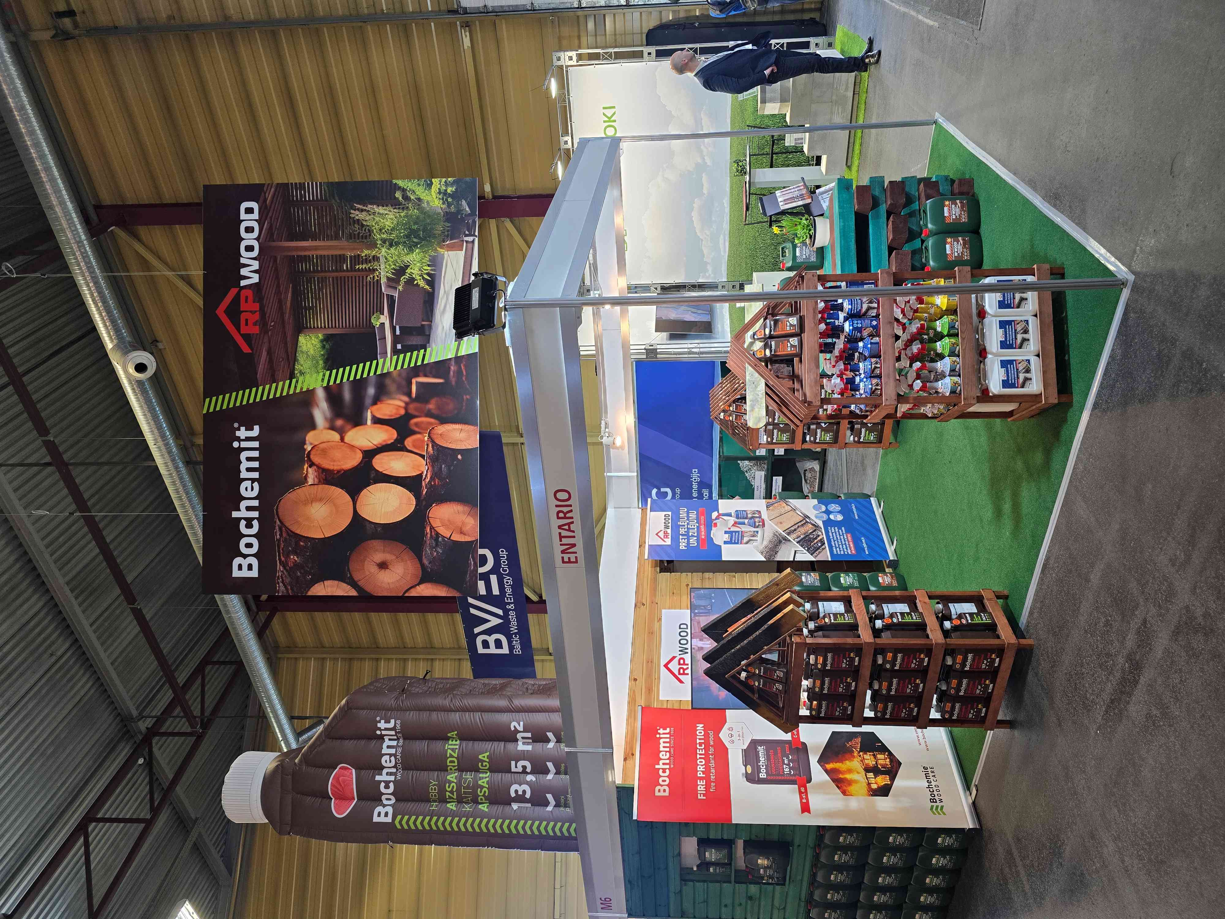 Nepřehlédnutelný Bochemit na veletrhu v Rize